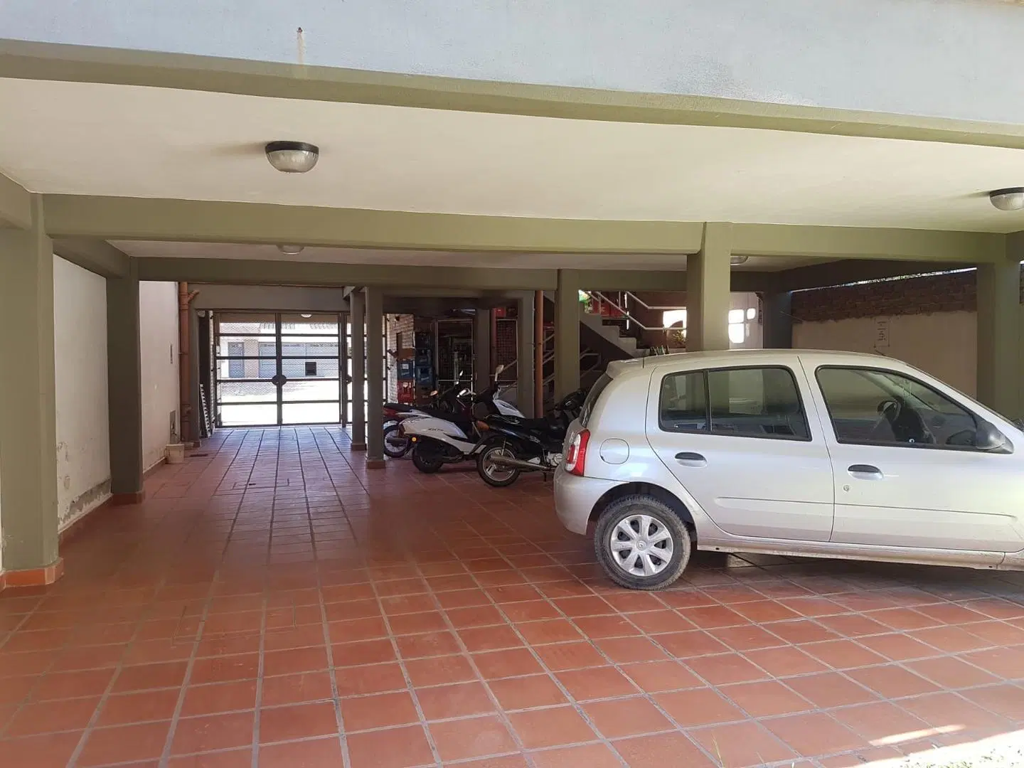 EXCELENTE DEPARTAMENTO DE 1 DORMITORIO ZONA UNNE 3