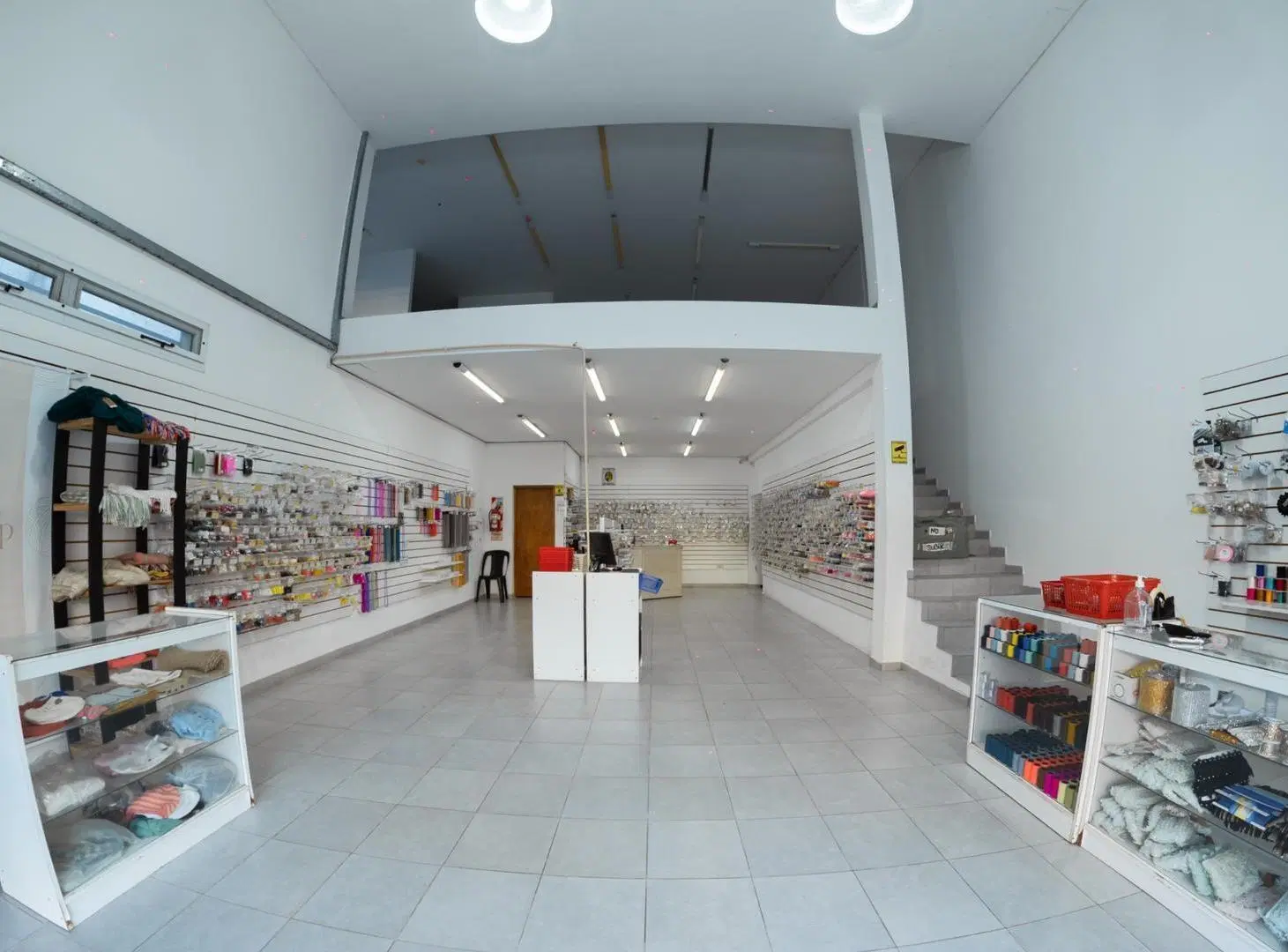 IMPORTANTE LOCAL COMERCIAL EN MICROCENTRO - DONOVAN N°66 3