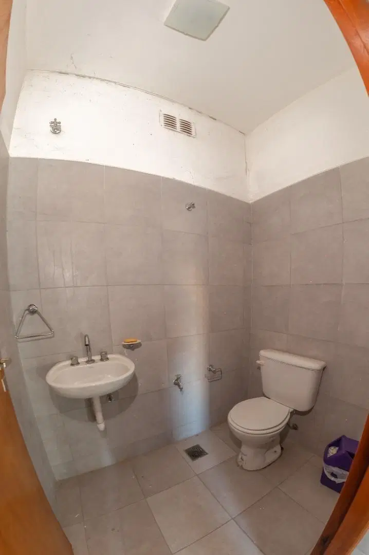 IMPORTANTE LOCAL COMERCIAL EN MICROCENTRO - DONOVAN N°66 4