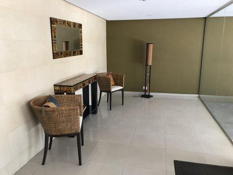 Espectacular y Unico Piso de 4 Ambientes Sobre Av Riest 5