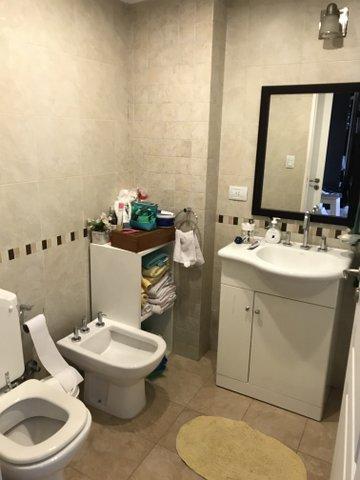 Espectacular y Unico Piso de 4 Ambientes Sobre Av Riest 4