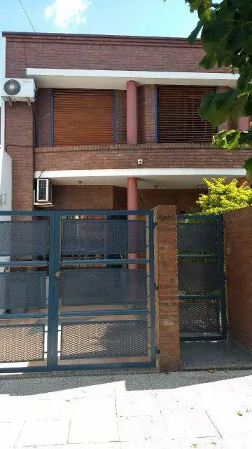Casa tipo dúplex 4 ambientes en Venta en Villa Lugano 4