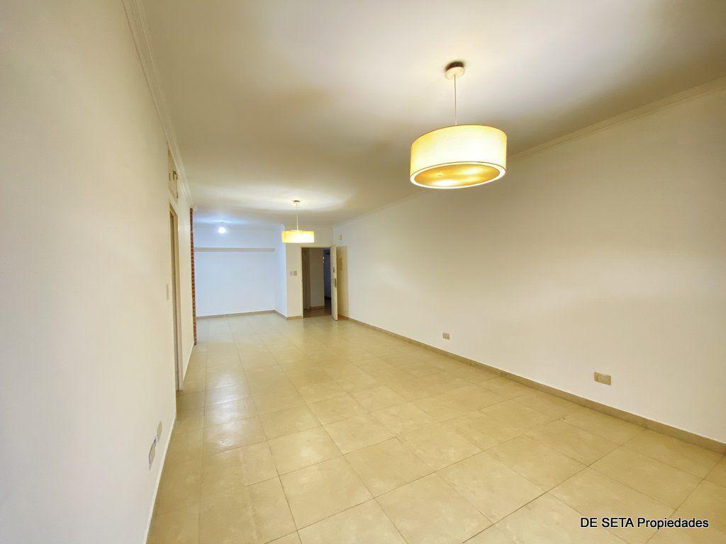 Departamento 4 Ambientes con Cochera en Alquiler Villa Lugan 5