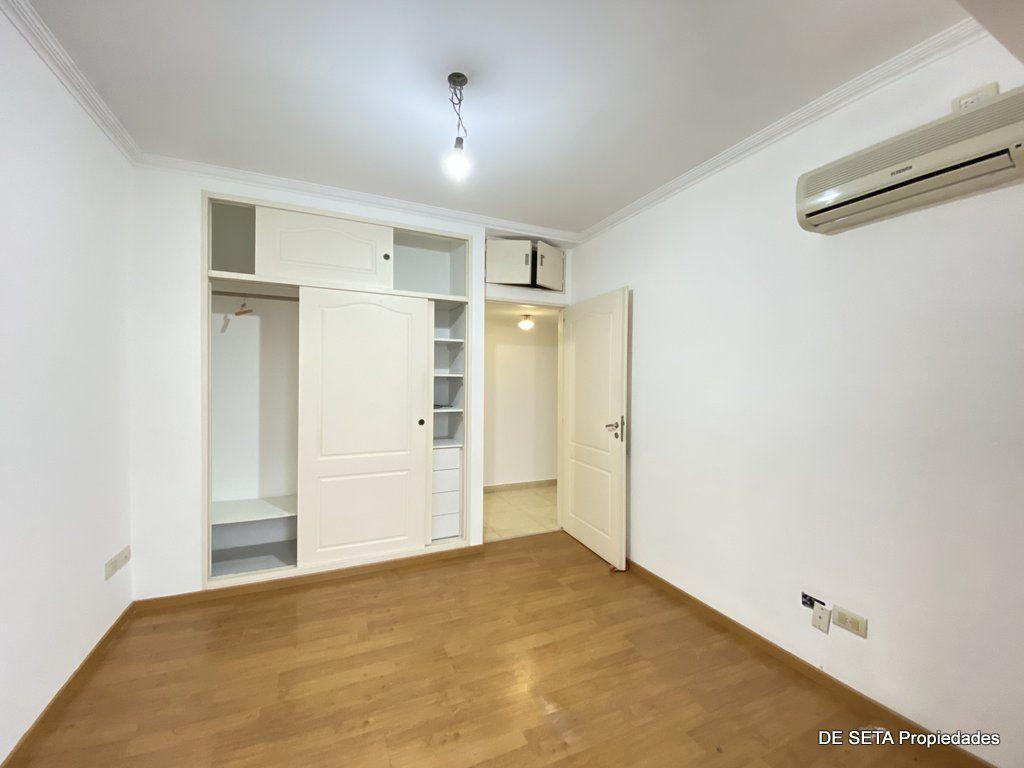 Departamento 4 Ambientes con Cochera en Alquiler Villa Lugan 2