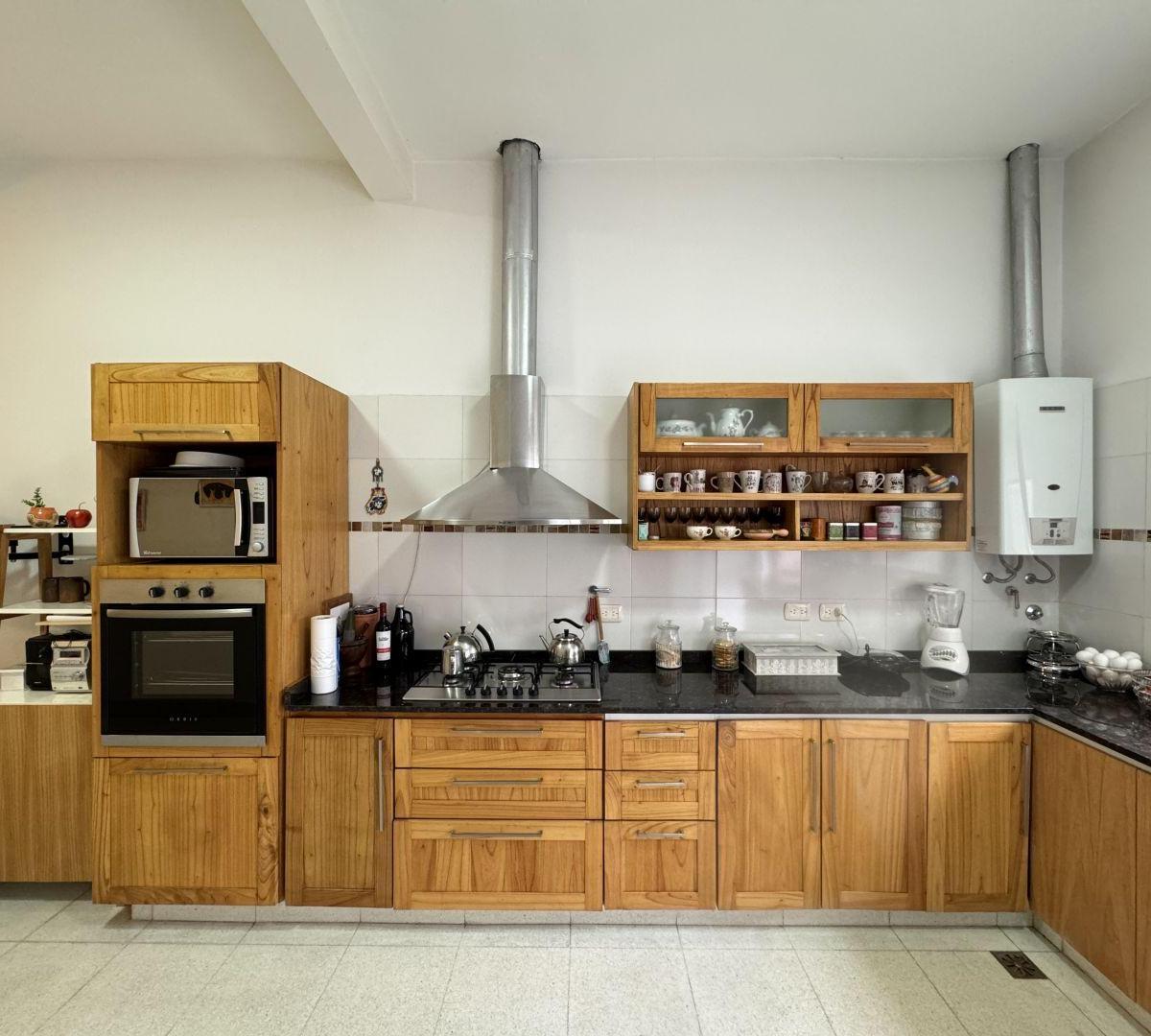 Foto de Venta Excelente casa 3 amb con fondo y pileta Villa Lugano, imagen 5