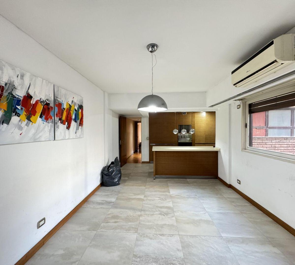 Departamento Piso 5 Amb. C/dependencia y 2 Cocheras en Venta Flores 2