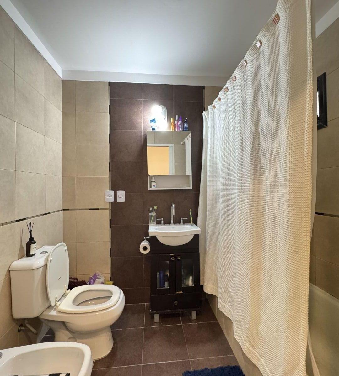 Excelente Departamento Tipo Casa 3 Ambientes con Cochera Cubierta en Venta. 5