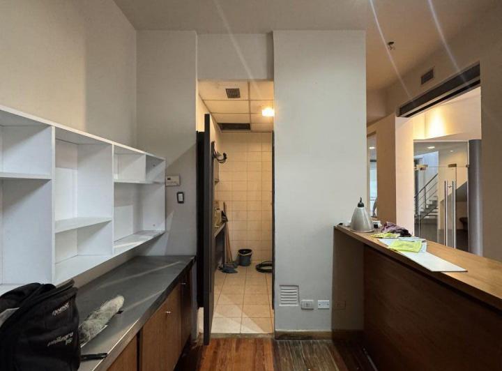 Foto de Inmejorable local o salón comercial apto gastronomía, consultorios, etc., imagen 4