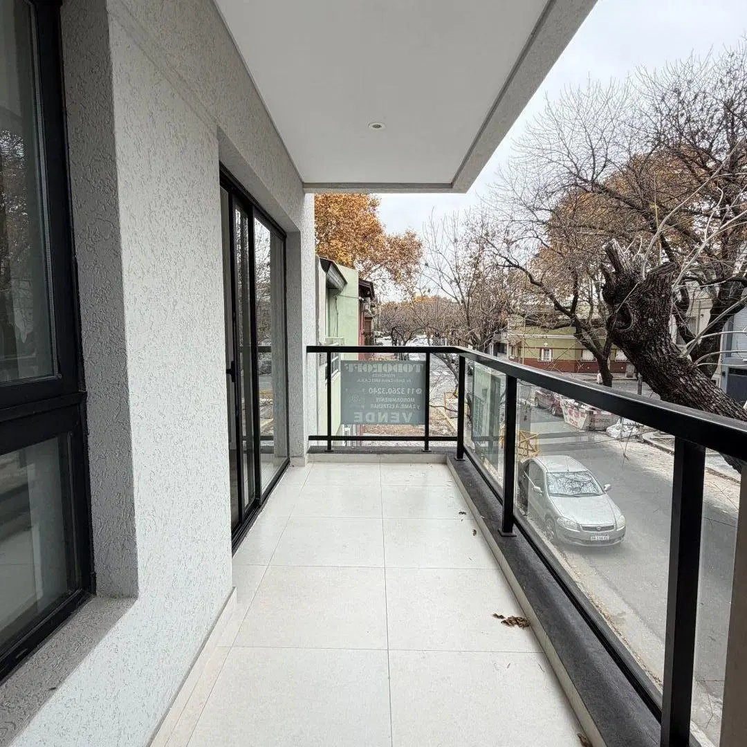 EXCELENTE DEPARTAMENTO 2 AMB CON BALCON A ESTRENAR EN VILLA LURO 5