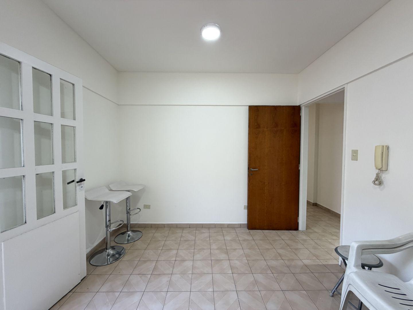 PH 3 AMB. CON TERRAZA EN EXCELENETE ESTADO - VENTA