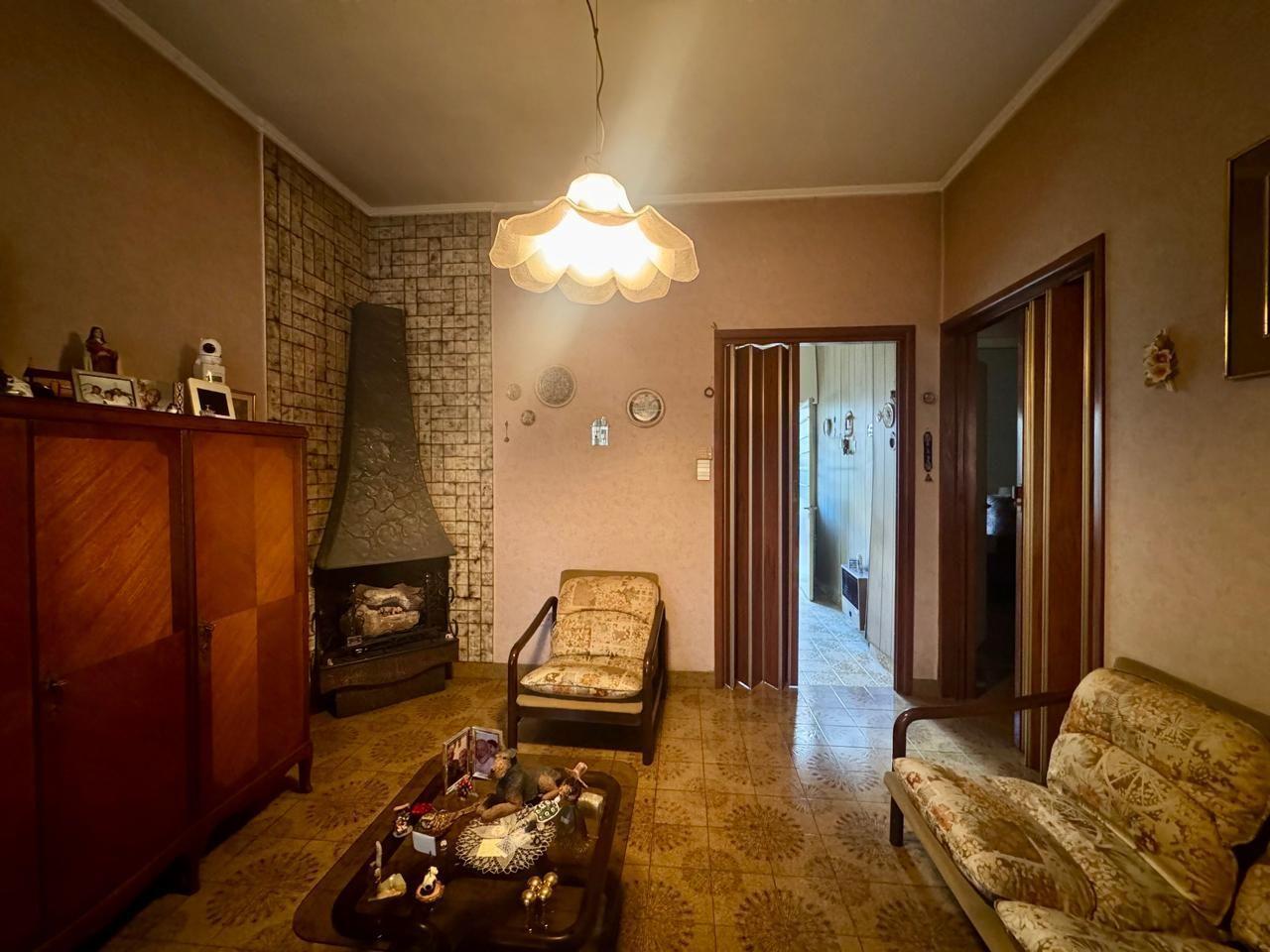 Foto de CASA 4 AMBIENTES CON PATIO Y GARAGE VENTA VILLA LUGANO, imagen 1