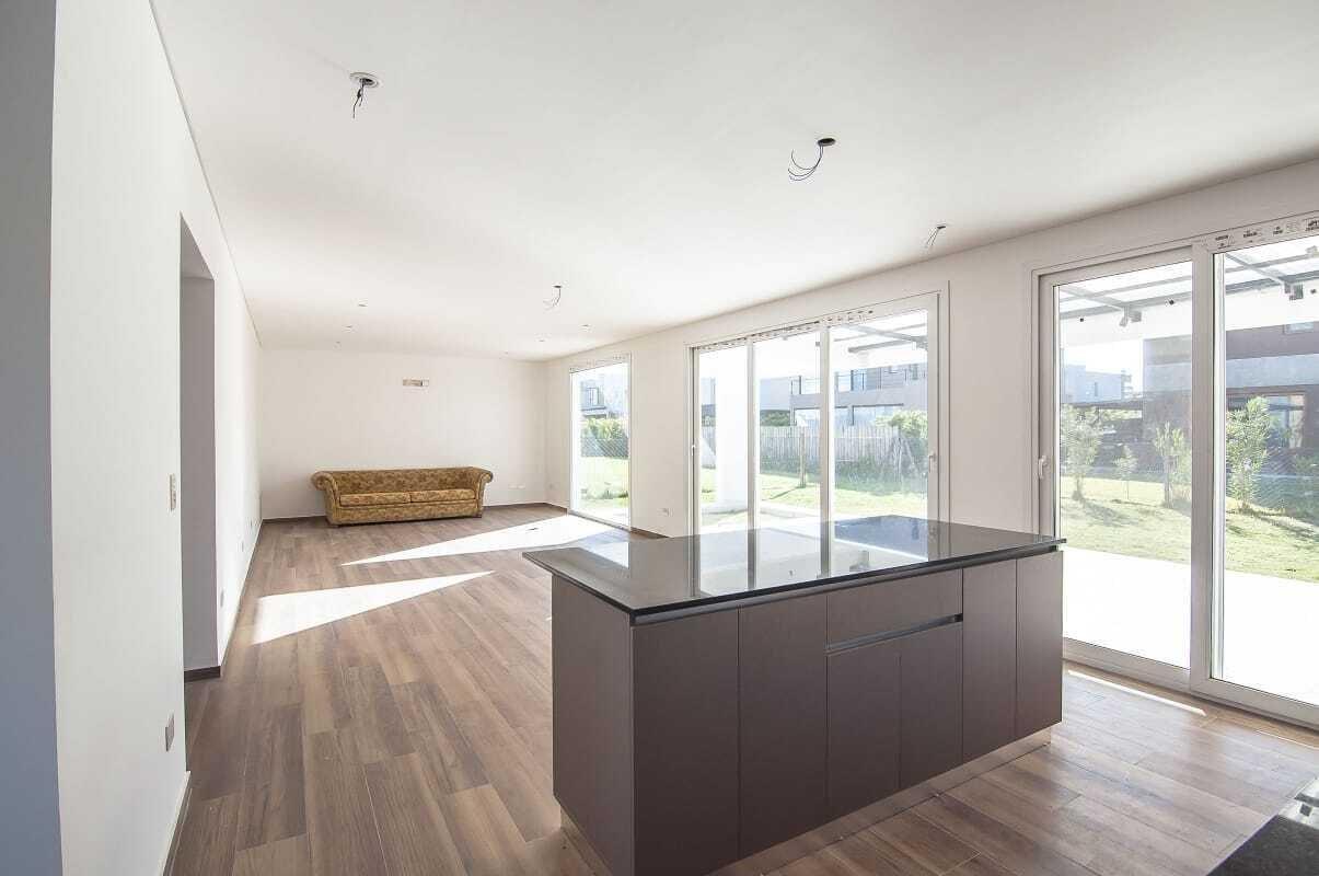 Foto de Venta de casa en dos plantas lote interno en LAGOON, imagen 5