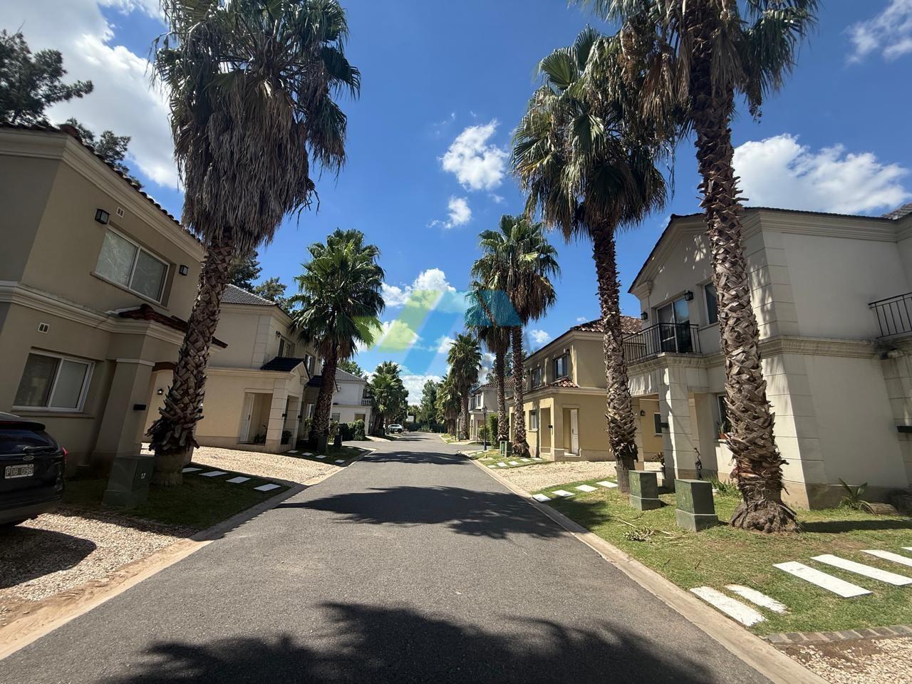 Casa Dúplex en Venta en Boulevard del Sol, Pilar, G.B.A. Zona Norte