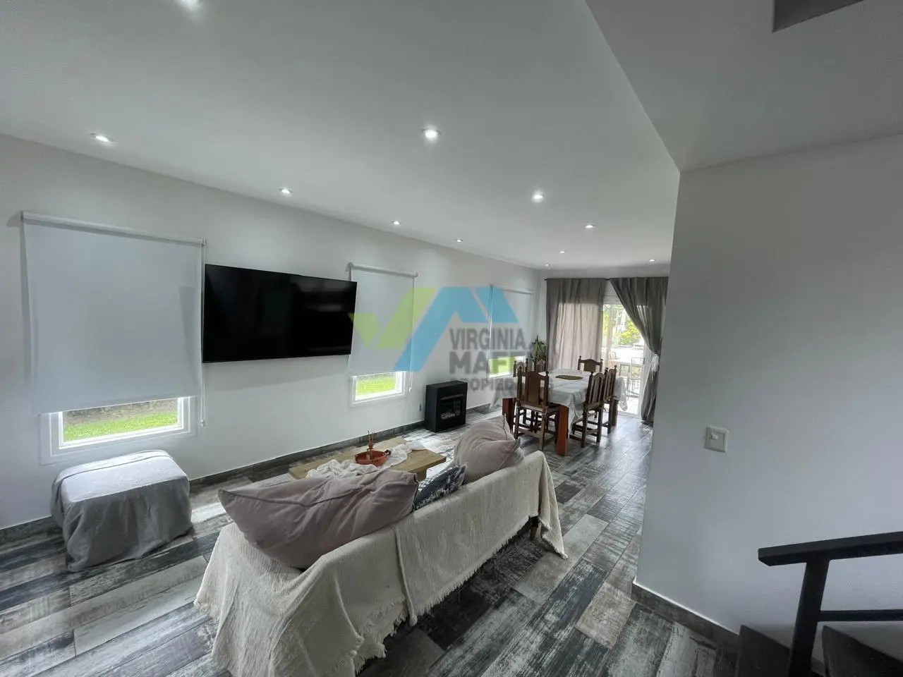 Venta de casa en dos plantas con pileta - SANTA LUCIA PILAR DEL ESTE 5