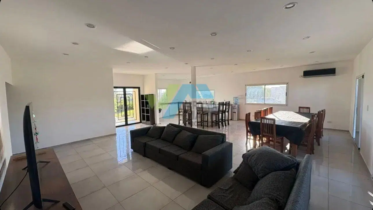 Venta de casa en una planta con pileta - SAN SEBASTIAN AREA 1 5
