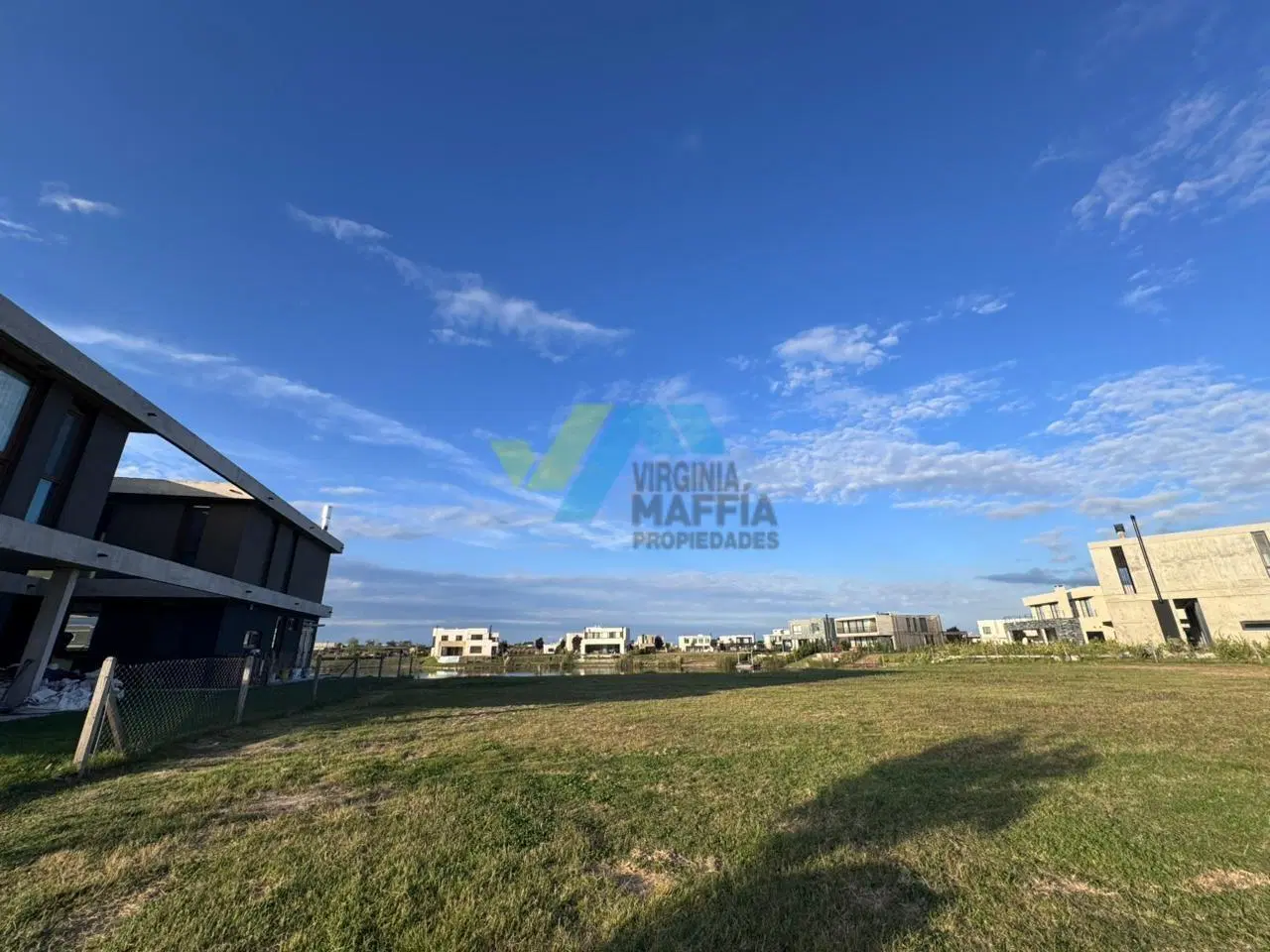 Lote a la laguna - RIBERAS PUERTOS DEL LAGO 4