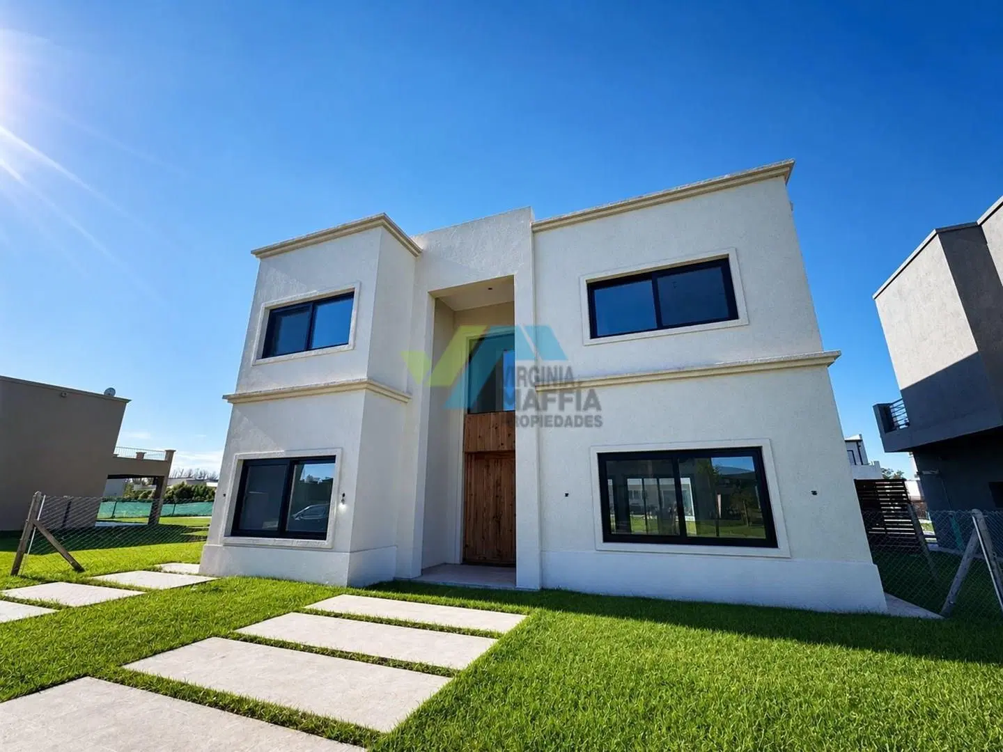 Casa en dos plantas en lote interno con amarra - VILA MARINA II Villanueva 1
