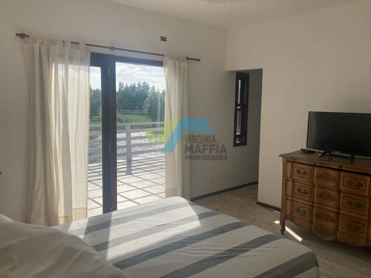 Venta de casa a la laguna - EL CAZAL 3