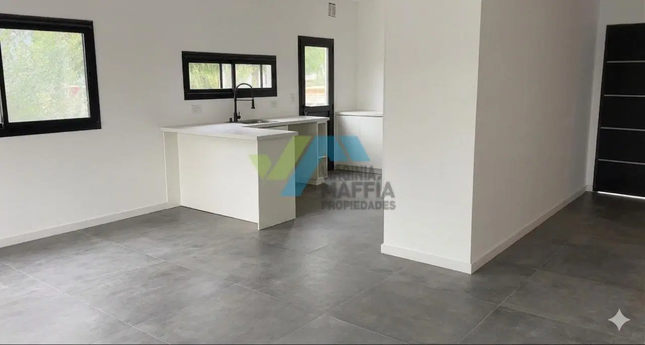 Venta de casa en una planta lote interno - PILAR DEL ESTE 4