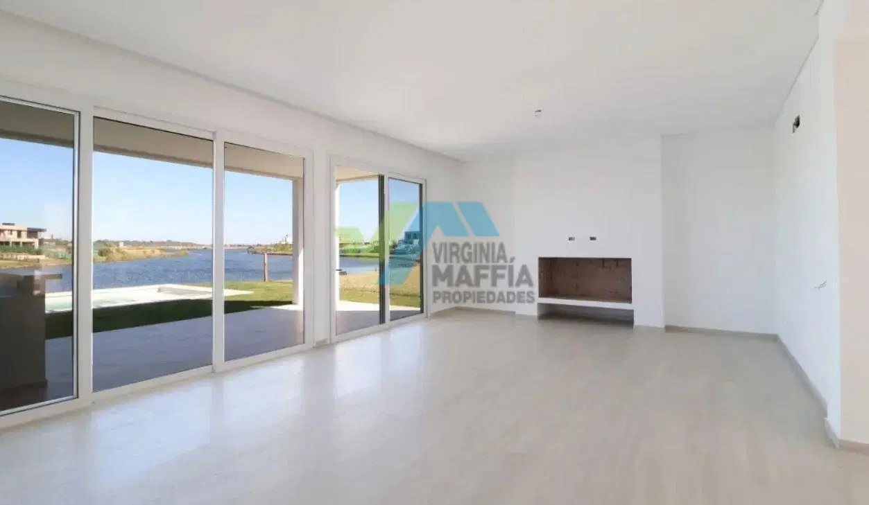 Casa en dos plantas con pileta a la laguna - COSTAS PUERTOS DEL LAGO 3