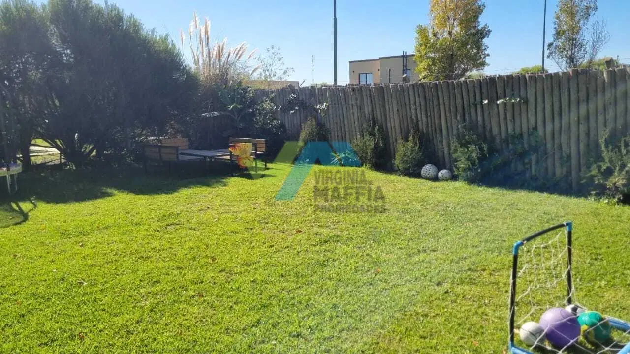 Casa en alquiler en San Eduardo, Pilar del Este 1