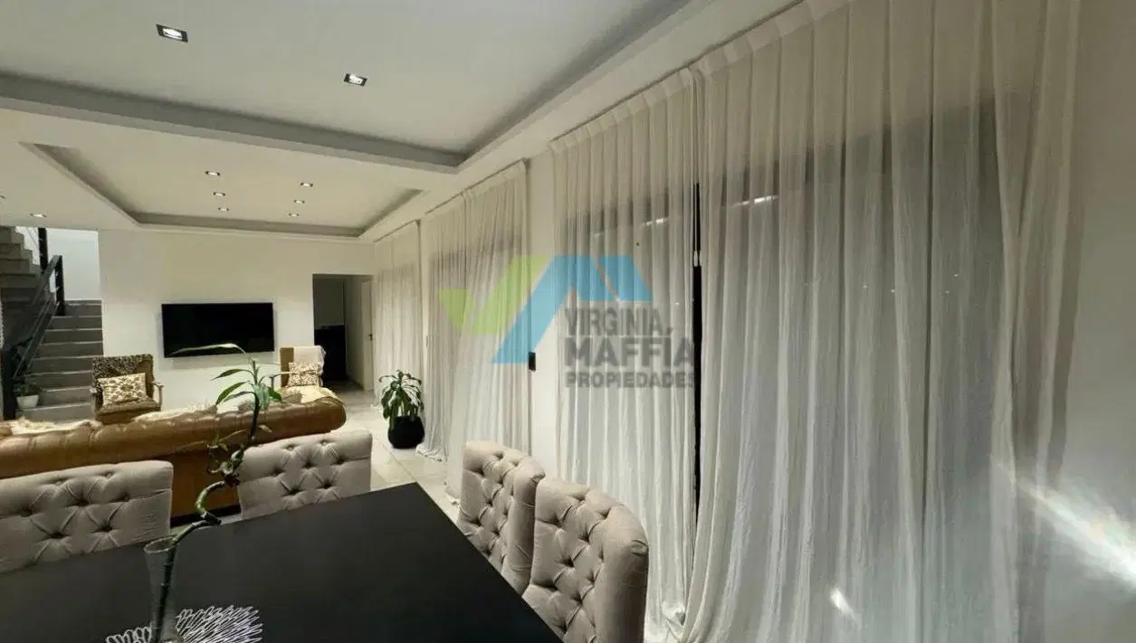 Casa moderna en dos plantas con pileta - PILAR DEL ESTE 5