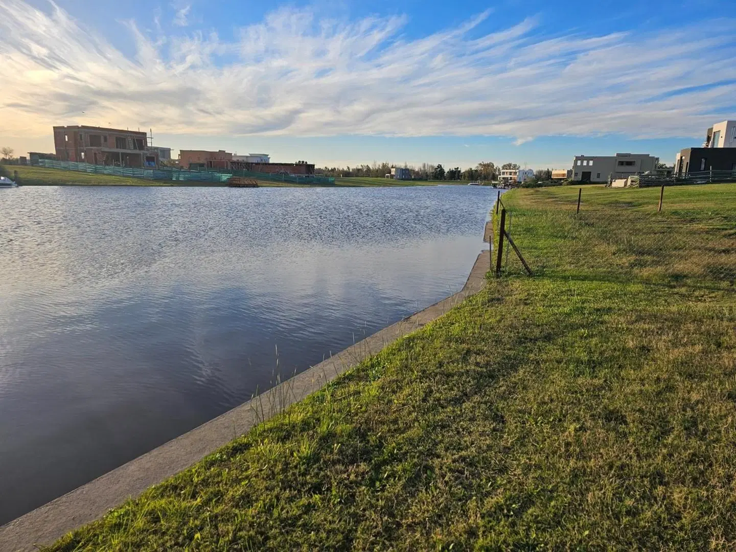 Venta de lote al RIO con amarra en Naudir etapa 2 3