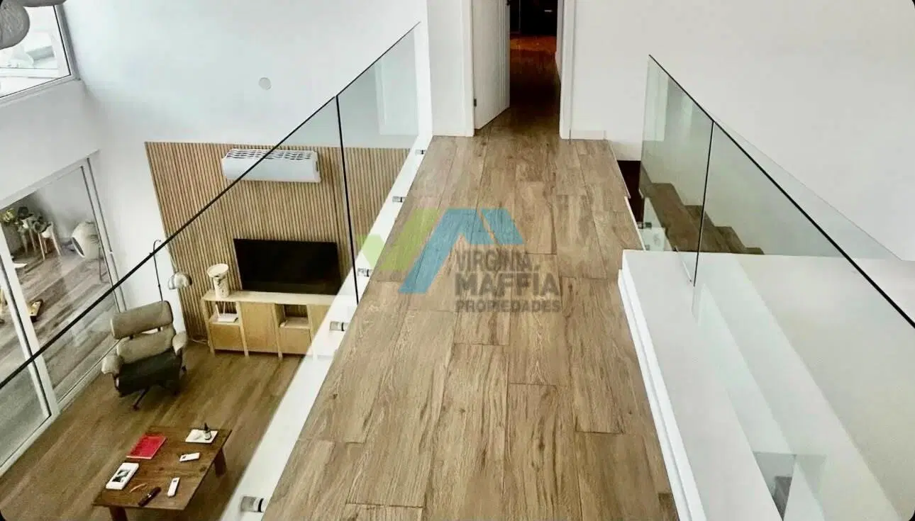 Casa a la laguna en dos plantas con pileta - EN CANTON 5