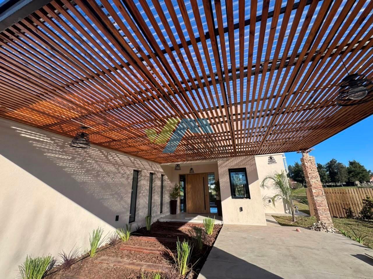 Venta de casa a la laguna en CAZAL