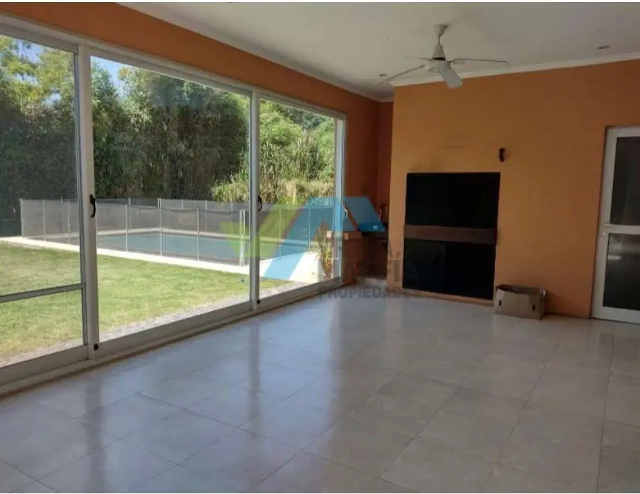 Casa Chalet  en Venta en San Carlos Country Club, Pablo Nogues, Malvinas Argentinas 3