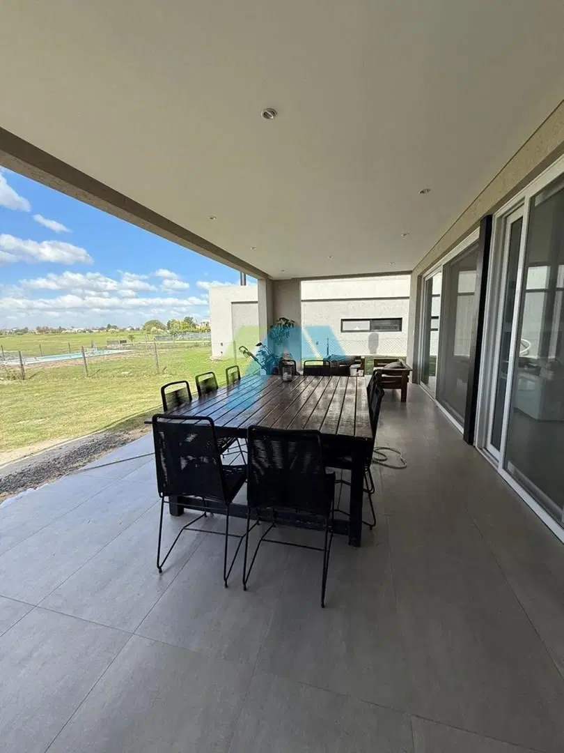 Casa en Venta en El Cantón Golf, El Cantón, Escobar 4