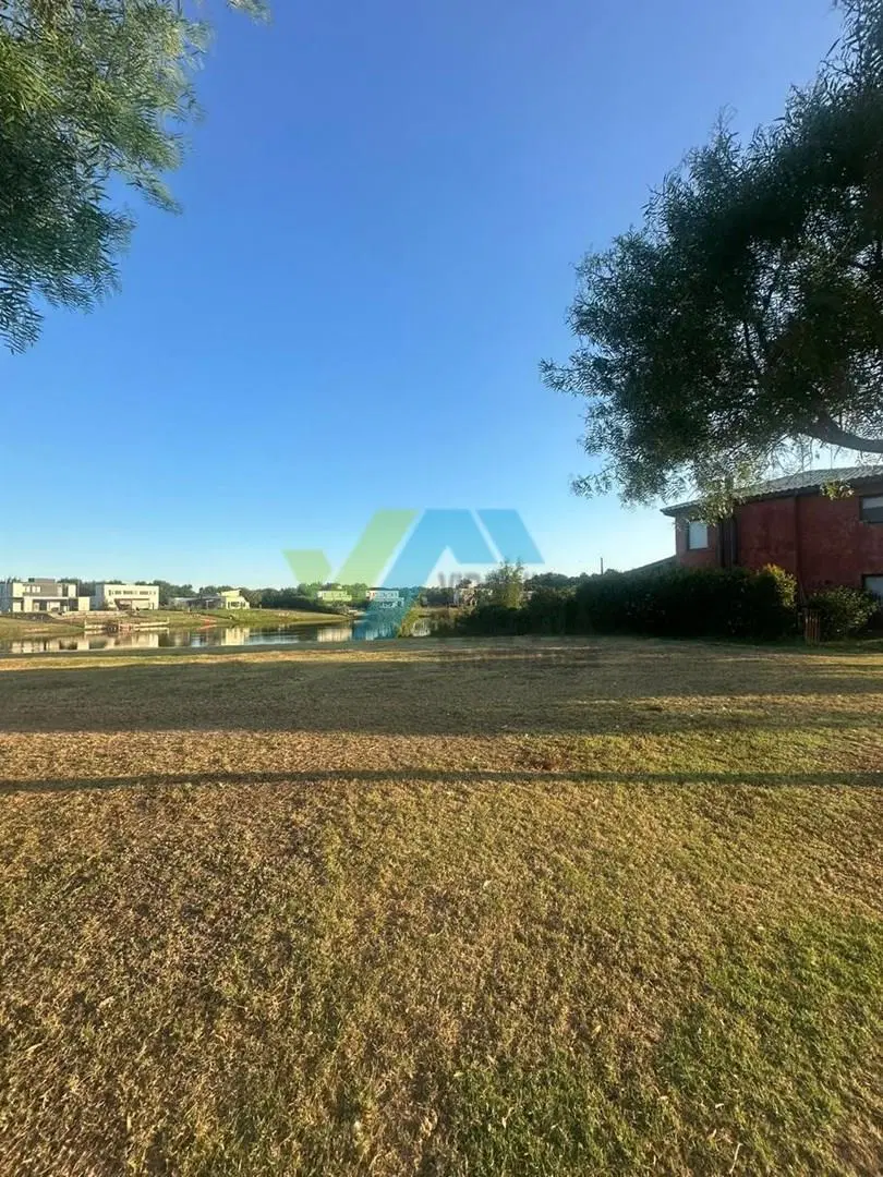 Lote a la laguna - EL CAZAL 8
