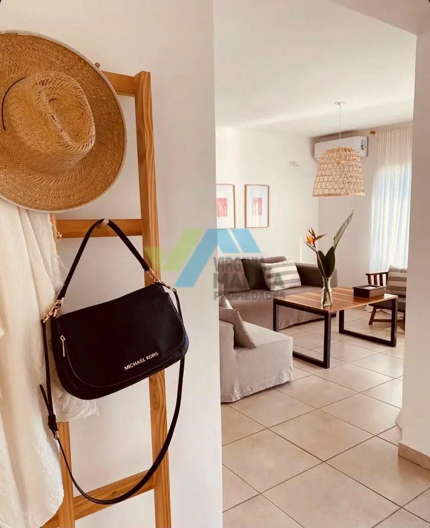 APTO CREDITO casa con pileta - Casas de Santa Guadalupe Pilar del Este 2