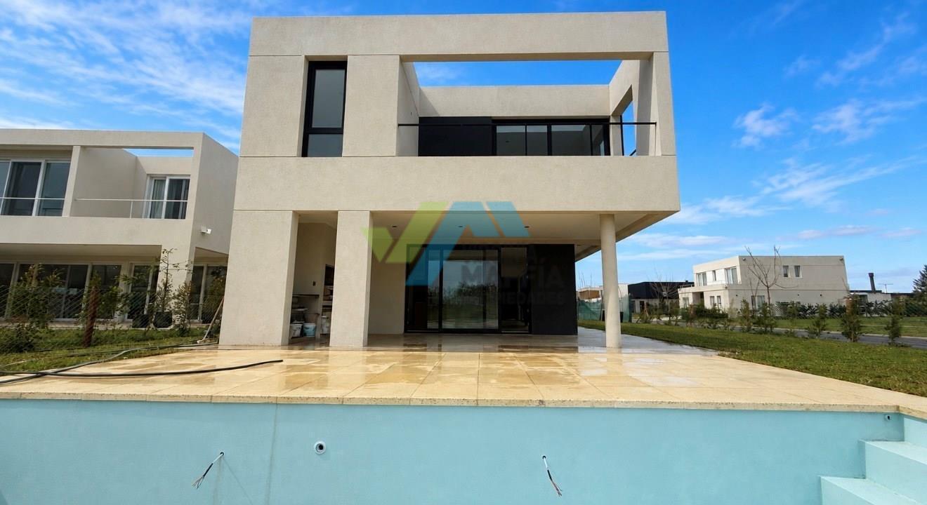 Foto de Casa en Venta en Carpinchos, Nordelta, Tigre, imagen 1