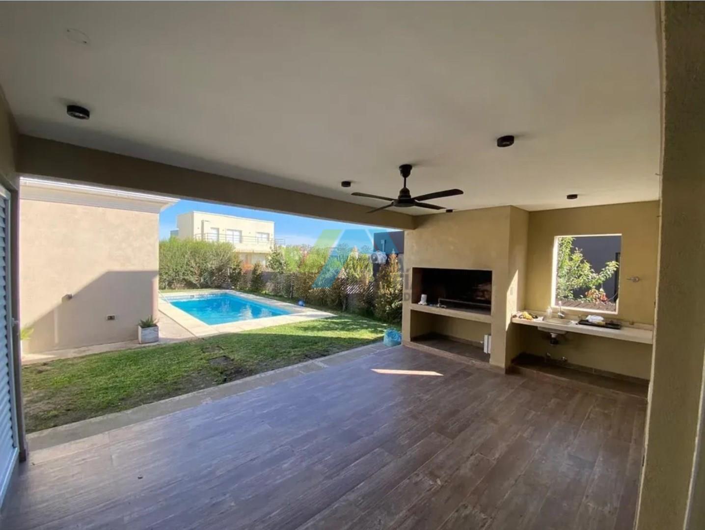 Foto de Casa en Venta en Santa Lucia, Pilar del Este, Pilar, imagen 3