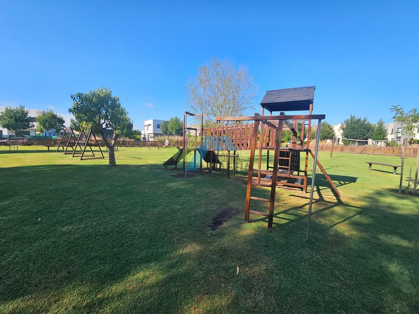 Foto de Terreno Lote en Venta en Santo Tomas, Derqui, Pilar, imagen 2