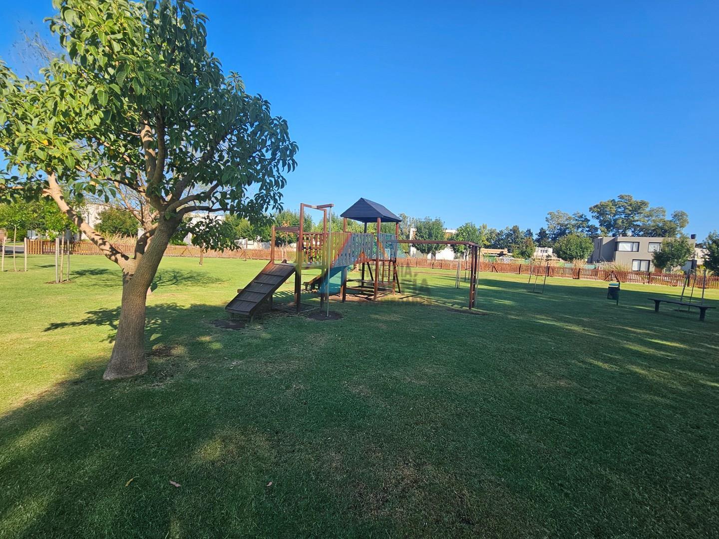 Foto de Terreno Lote en Venta en Santo Tomas, Derqui, Pilar, imagen 1