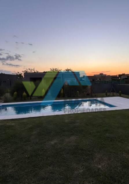 Foto de Venta de casa con pileta - PILAR DEL ESTE lote interno, imagen 2