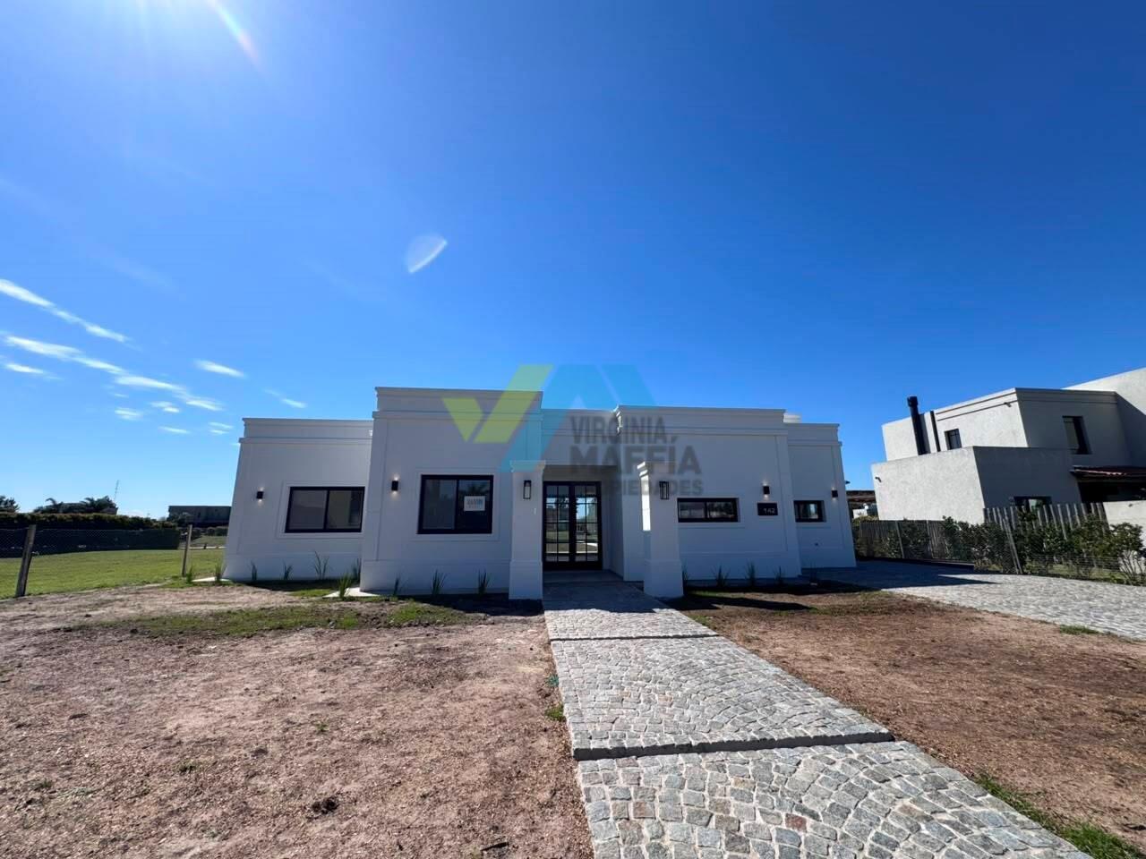 Foto de Casa con pileta a la laguna - SAN MATIAS, imagen 1