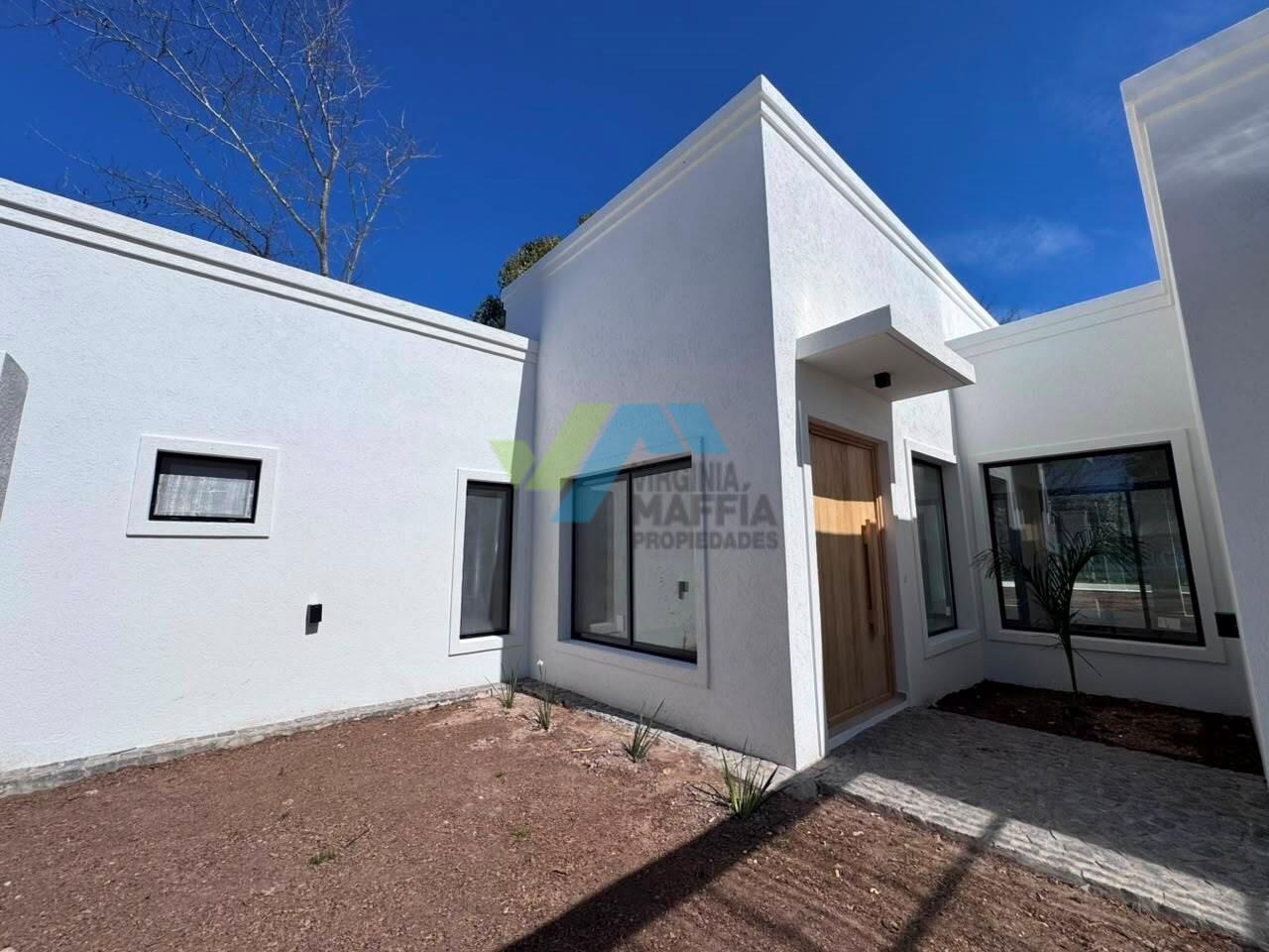 Foto de Casa con pileta en una planta lote interno - SAN MATIAS, imagen 4