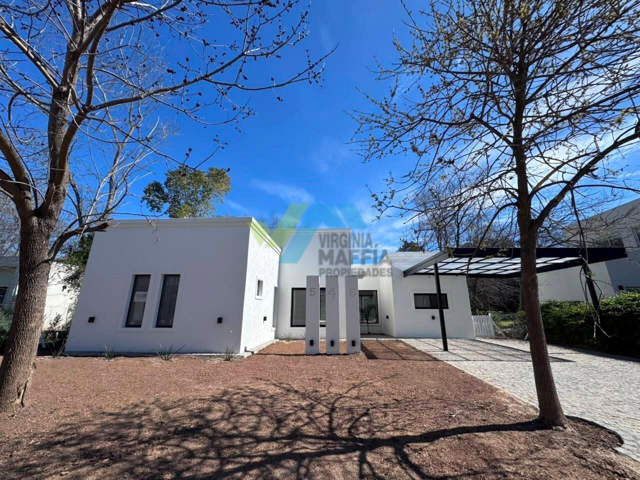 Foto de Casa con pileta en una planta lote interno - SAN MATIAS, imagen 3