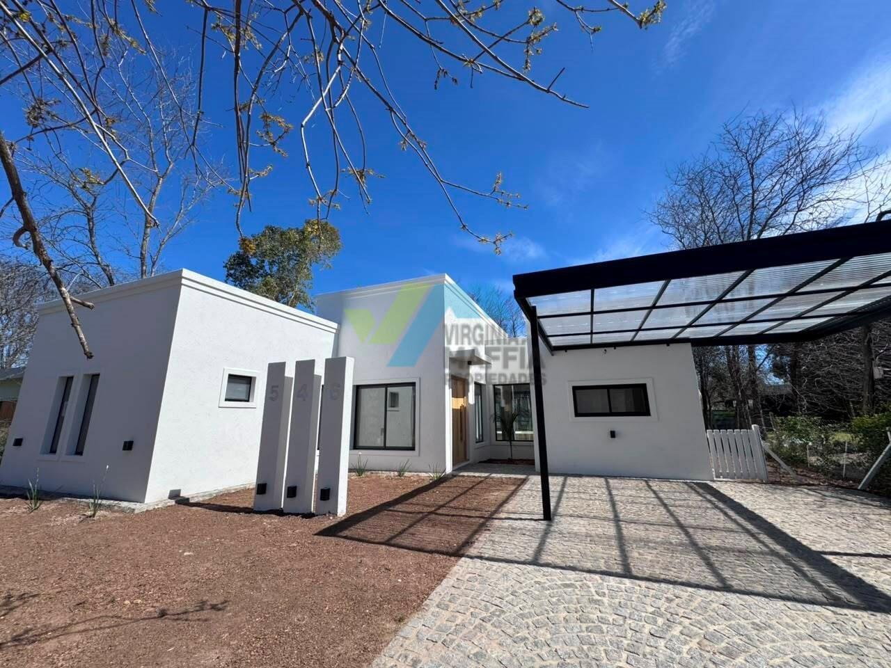 Foto de Casa con pileta en una planta lote interno - SAN MATIAS, imagen 1