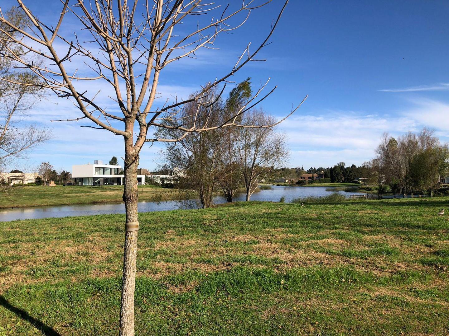 Foto de OPORTUNIDAD lote de 920m2 a la laguna en EL CAZAL, imagen 5