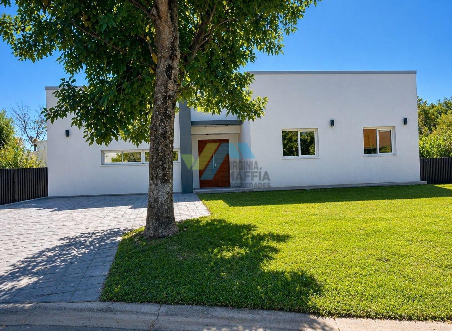 Foto de OPORTUNIDAD casa con pileta en una planta - Los Eucaliptos Haras Santa, imagen 4