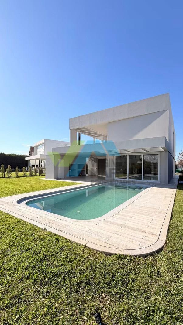 Foto de Casa en Venta en Araucarias, Puertos, Escobar, imagen 1