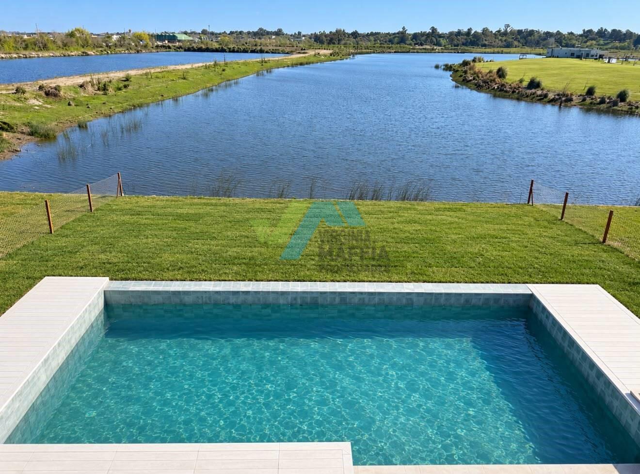 Foto de Casa en Venta en El Naudir al RIO, Escobar, G.B.A. Zona Norte, imagen 1