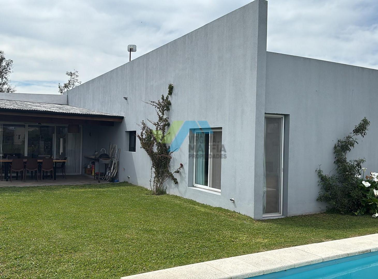 Foto de Casa con pileta - PILAR DEL ESTE, imagen 1