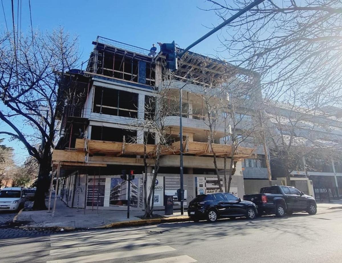 Venta Semipiso 3 Amb, Balcón Al Frente y Cochera, en Devoto 1