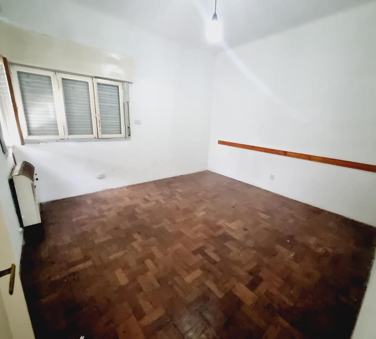 Venta Departamento de 4 Amb, con Balcón y Terraza, en Morón 1