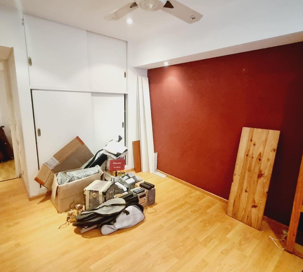 Foto de Venta Departamento de 6 ambientes con 2 cocheras, imagen 2